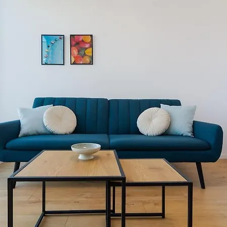 Апартаменты My Campus 1 Bdrm, Romantic, Panorama View, Free Parking, Self Check-in *