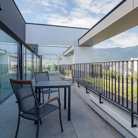 My Campus 1 Bdrm, Romantic, Panorama View, Free Parking, Self Check-in *