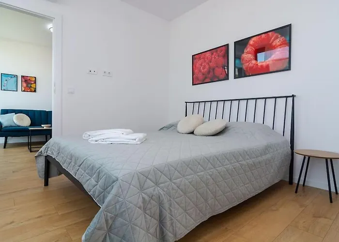 My Campus 1 Bdrm, Romantic, Panorama View, Free Parking, Self Check-in * София